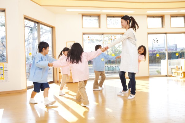 teacherdancingwithkids
